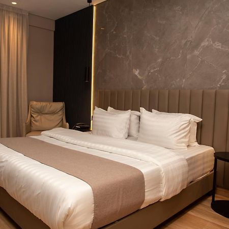 The Blowfish Hotel Лагос Екстериор снимка