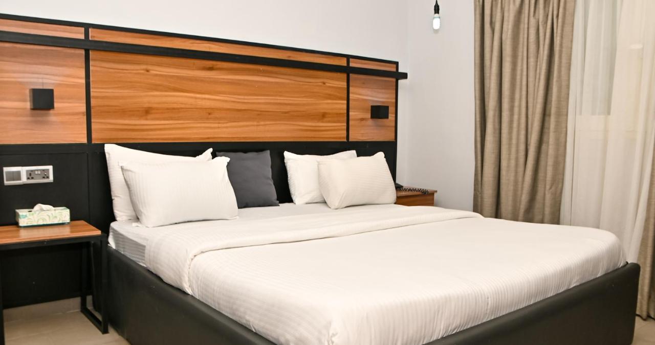 The Blowfish Hotel Лагос Екстериор снимка