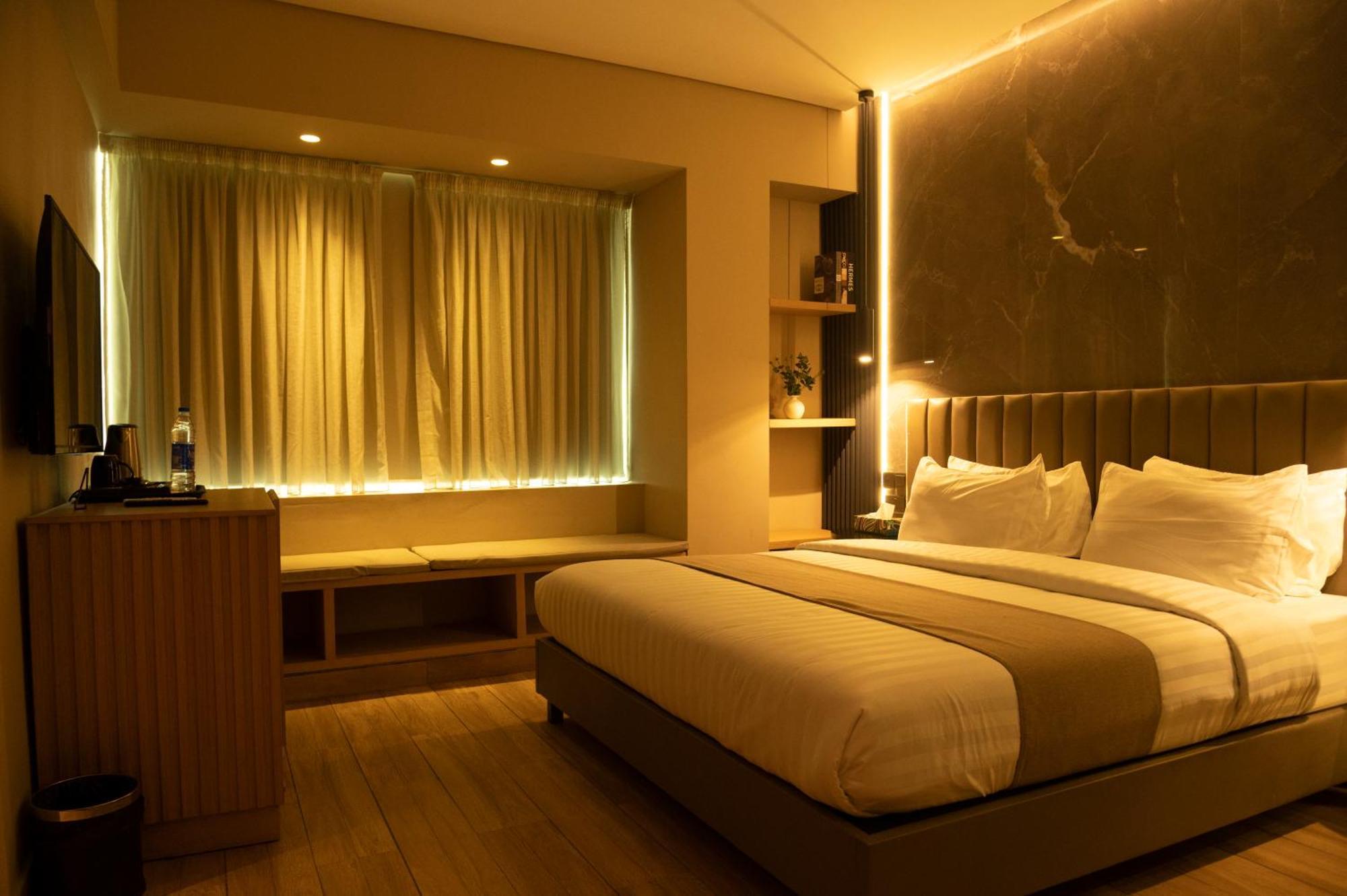 The Blowfish Hotel Лагос Екстериор снимка