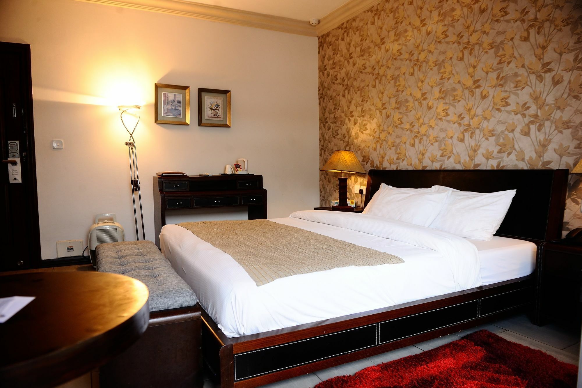 The Blowfish Hotel Лагос Екстериор снимка